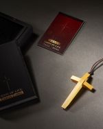 胸掛式十字架(香檜)-包裝